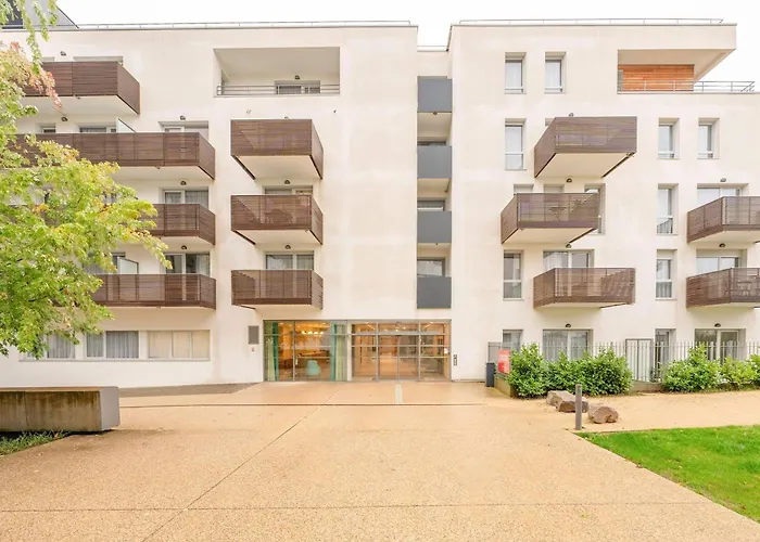 Апарт-отель Quality Nancy Zenith Лаксу