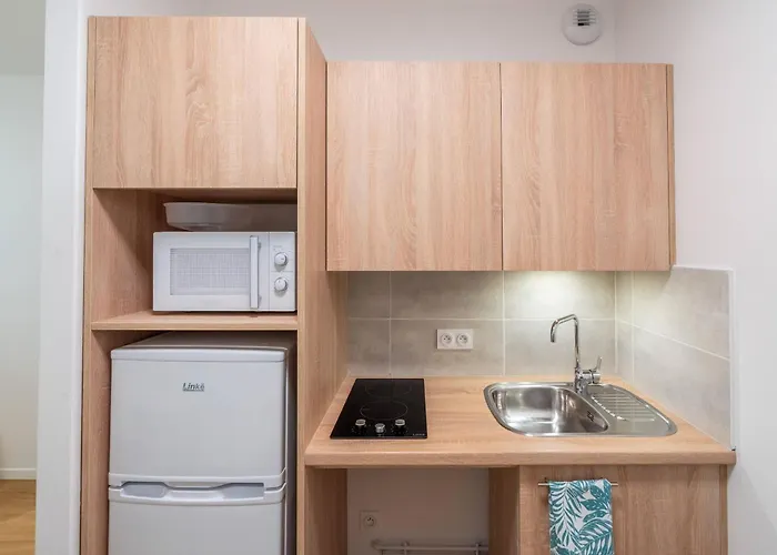 Quality Nancy Zenith 3* Лаксу